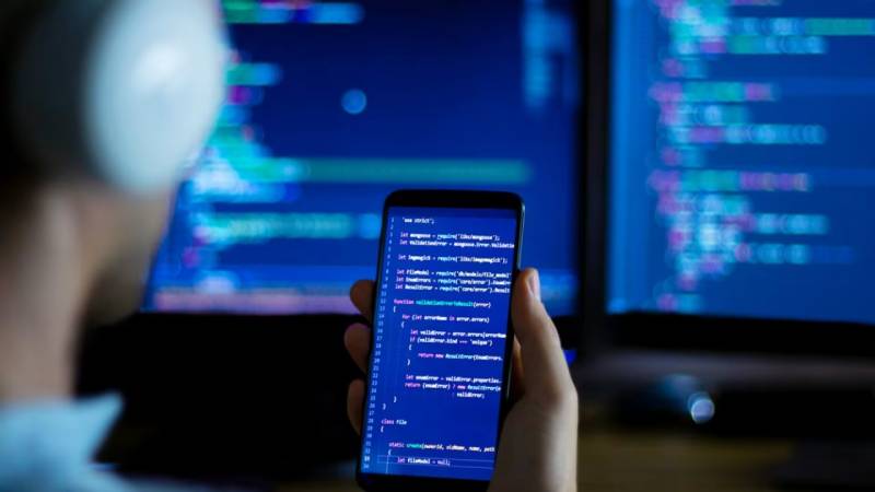 边缘计算是否会重构定兴县软件开发的技术版图,取代传统云计算?